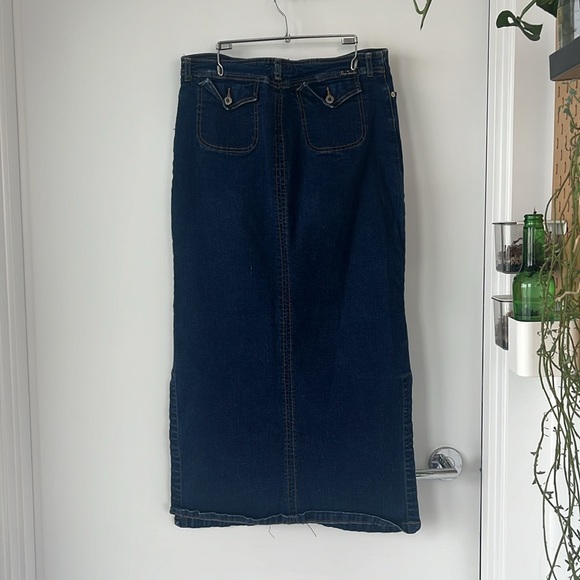Denim Low Rise Skirt - Picture 2 of 2